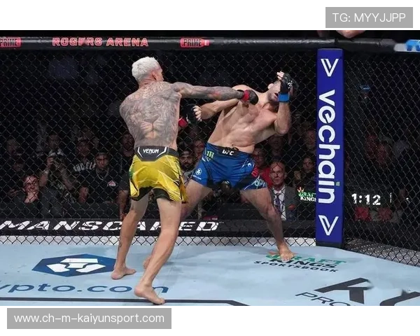 UFC膝撞命中直接终结比赛，瞬间点燃擂台的震撼瞬间